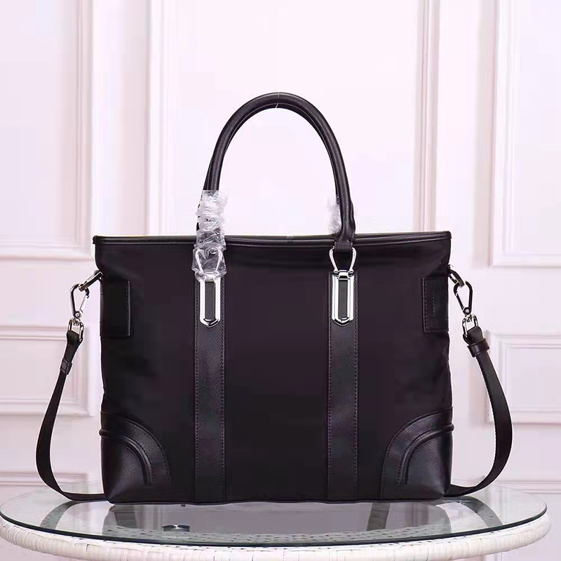 

Designer Briefcases Luxury messenger bag for men Business Large capacity tote Man handbag Computer bags waterproof canvas notebook bag Cross body Shoulder Bags, Black