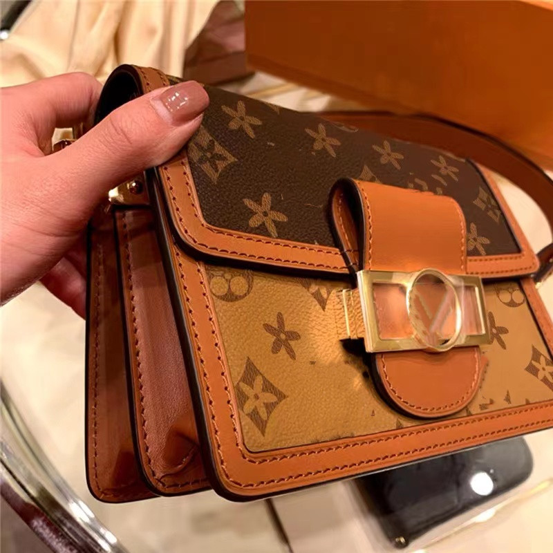 

Fashion designer L-shaped 2022 new high-end sense box small square bag old flower messenger bag female shoulder armpit metal chain, Customize