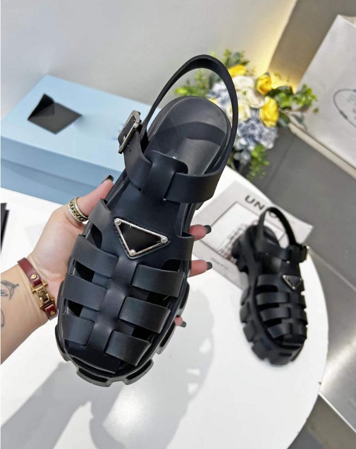 

2022 Foam rubber sandals Retro fashion 35-40
