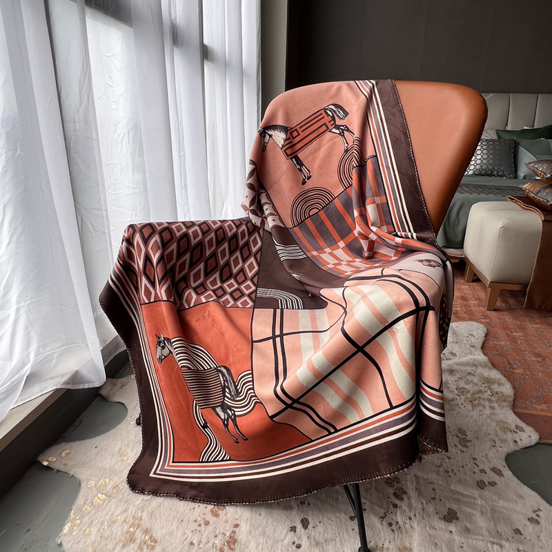 

Designer Luxury Fashion Horse Printed Velvet Throw Blankets Casual Travel Aircraft Double-layer Blanket Rest Couch Cover