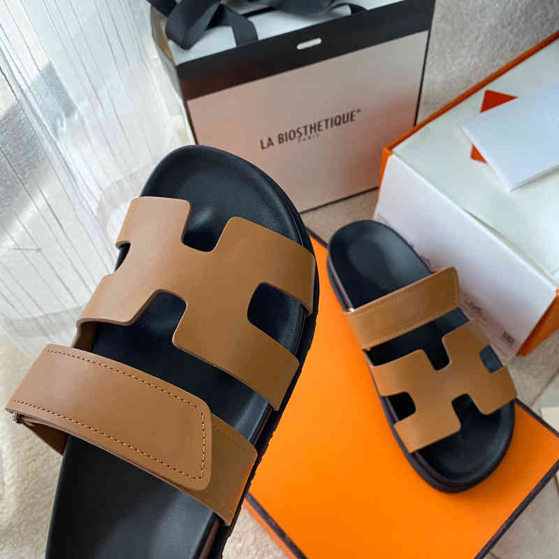 Designer Slippers Herme Chypre Top version of H 22 summer second uncle men's and women's leather Velcro thick soled retro beach sandals