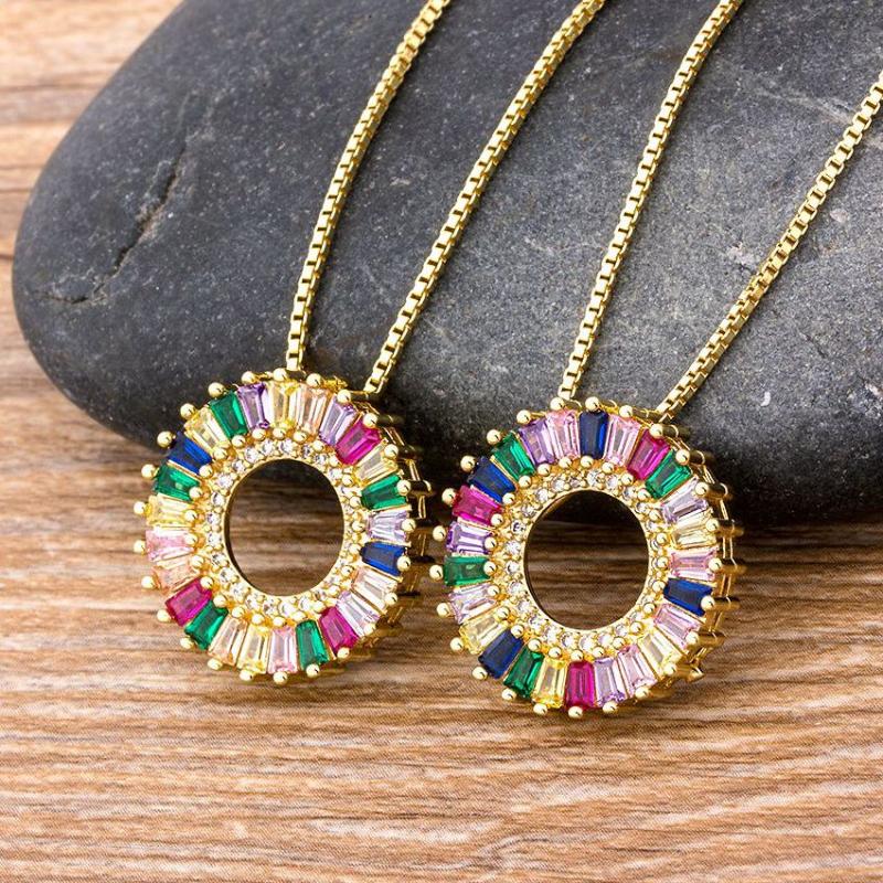 

Pendant Necklaces Arrival Fashion Rainbow Luxury Copper CZ Crystal Round Necklace Factory Wholesale Charm Women Girls Chain NecklacePendant