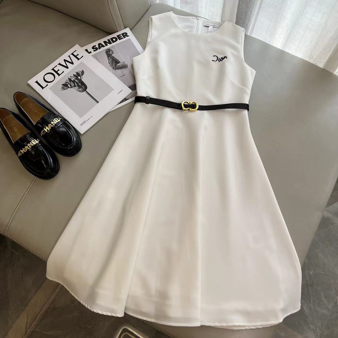 Femmes Hobe Long Jirt Sans manches Skirs Fit pour les surwes de printemps d'été avec lettre budge Lady Slim Robes Tees