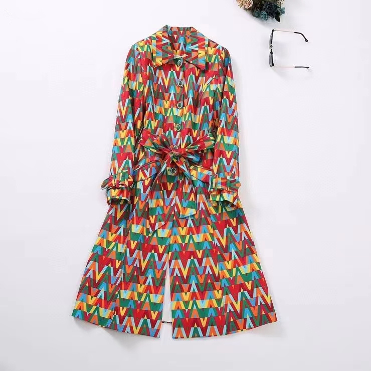 

European and American women' clothing 2022 winter new Long sleeve lapel monogrammed single breasted button Fashion trench coat, Multi