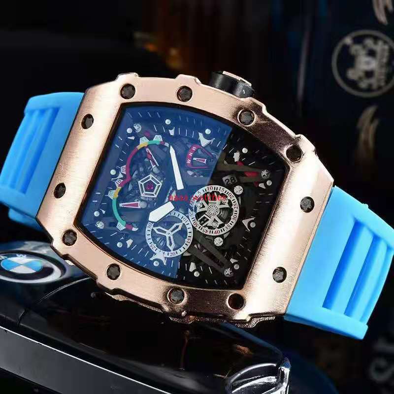 

2020 3-pin new men's watch top brand luxury watch men's quartz automatic watch male clock, Box