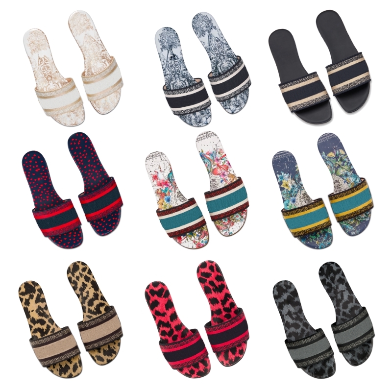 

Classics Women Sandals Slippers Slides Floral brocade Gear bottoms Flip Flops men women striped Beach causal slipper, Fashion slippers