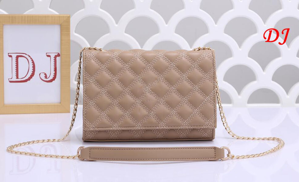 

Women's Evening bag 2022 classic women's bag rhombus chain shoulder messenger bag Y002, Red