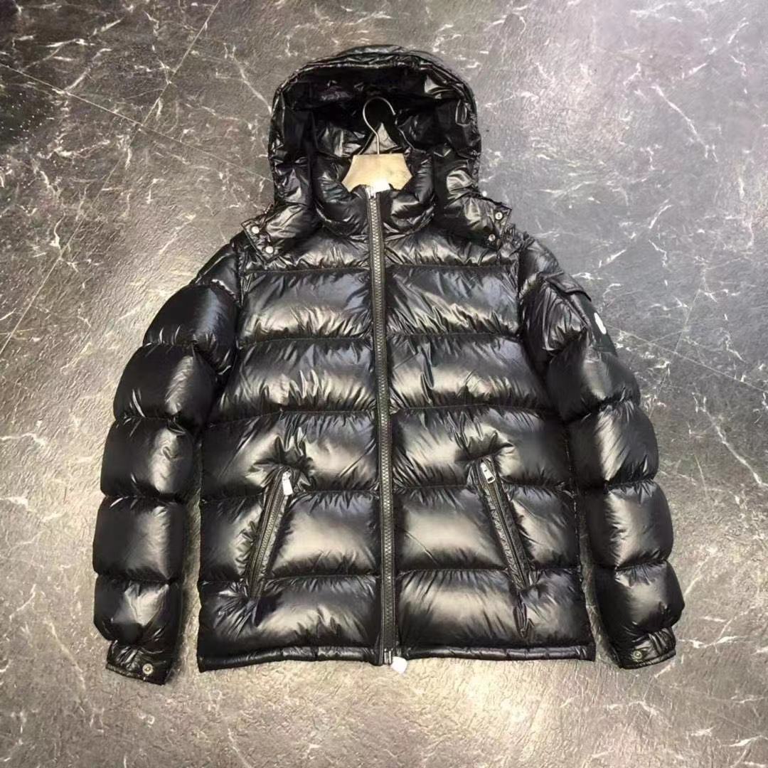 

Men's Classical Black Down Jacket Detachable Hooded Lightweight Winter Puffer Coats
