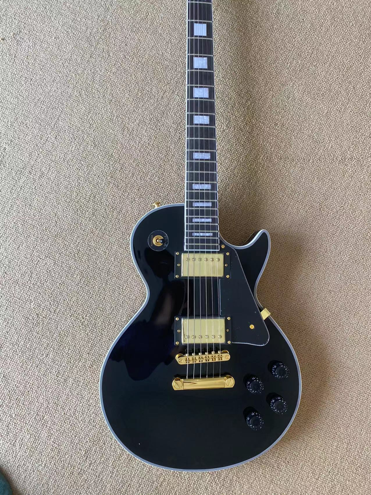 Custom Electric Guitar Black Color Mahogany Body Rosewood Fingerboard Gold Hardware High Quality