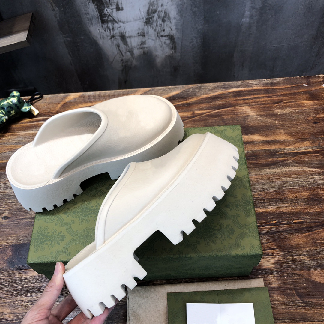 

Men's Slip-on Sandal Luxury Designer Women Men Rubber Slippers Jelly Sandals Sliedes Candy Color Flat High Heels Slipper Summer Fashion Slide Outdoor Beach Size 35-45, Customize