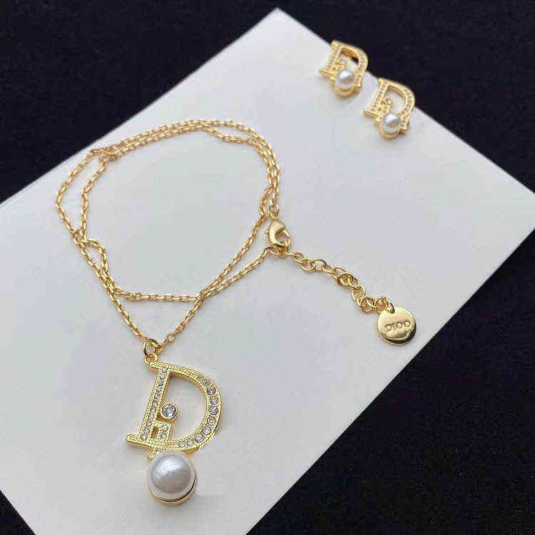 Fine diamond inlaid letter pearl necklace simple and sweet temperament girl Earrings clavicle chain jewelry-image-782530380