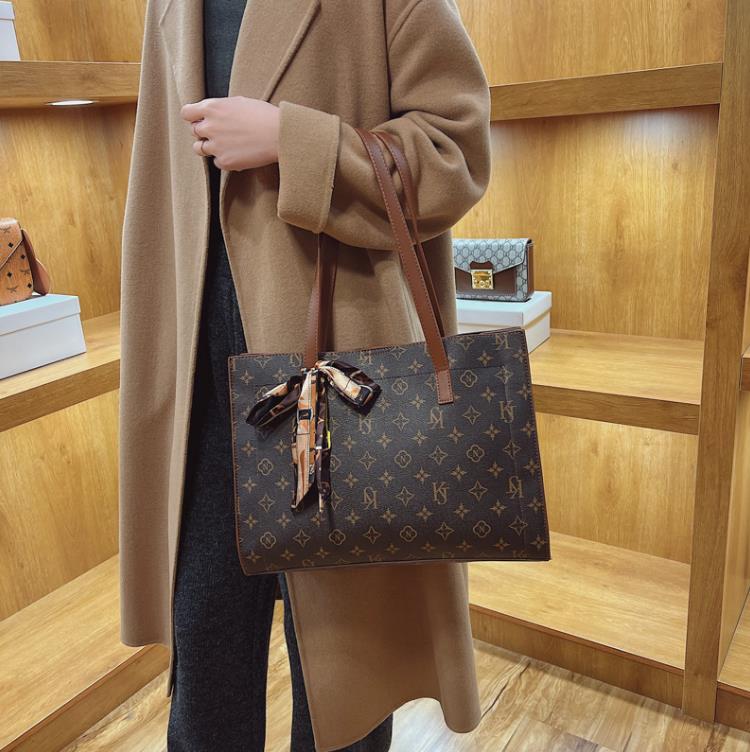 

Autumn/Winter Women's Bag Printed Shoulder Handbag Versatile Casual Messenger Bag