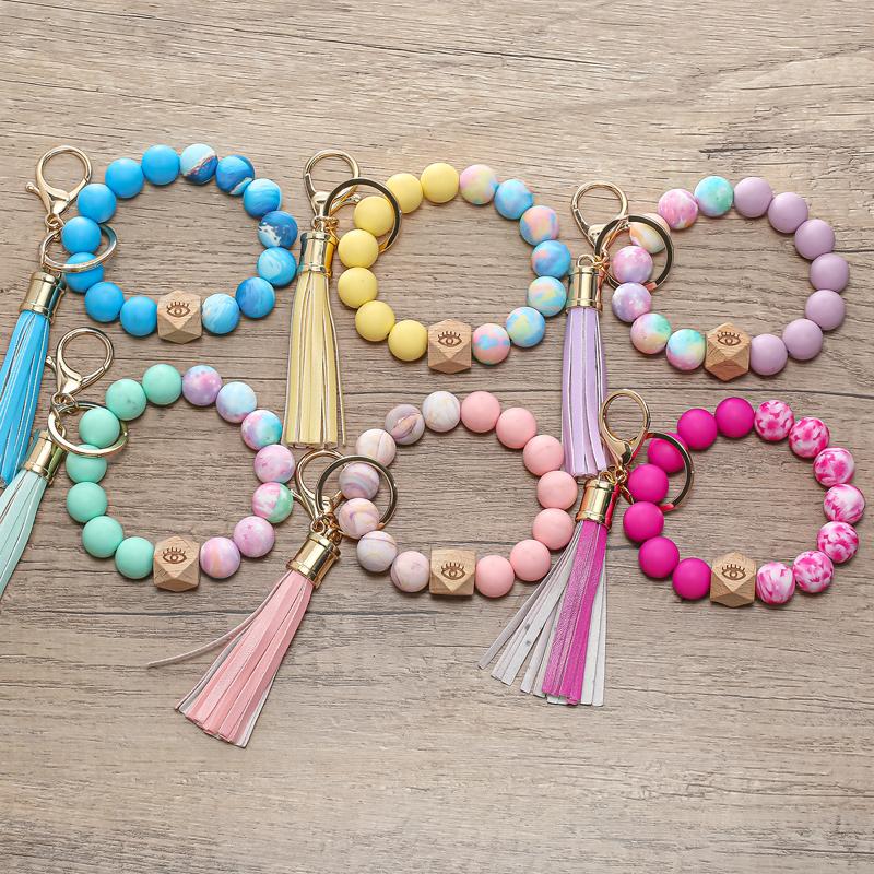 

Keychains Colorful Silicone Beads Bracelet Keychain For Women Lobster Clasp PU Leather Tassel Keyring Jewelry AccessoriesKeychains