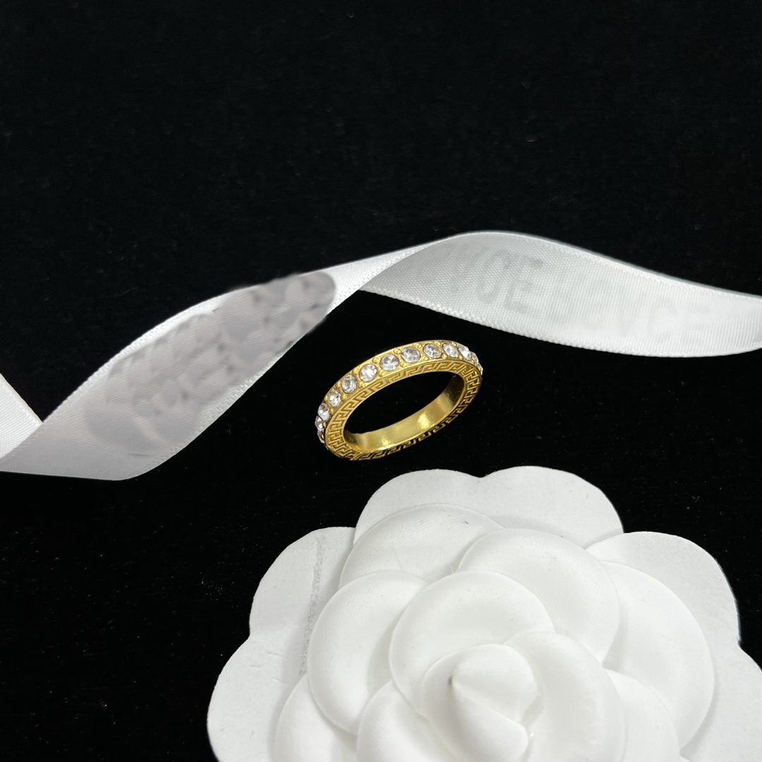 

New designed Wedding Rings Fashion Medusa profile photo women Rings Brass 18K gold plated ladies full diamonds ring Designer Jewelry R03