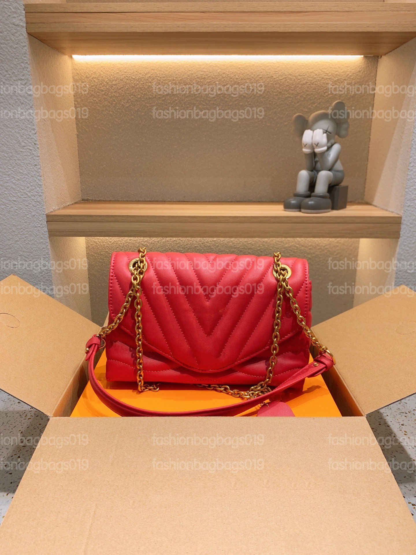 

M58552 Purses Designer Shoulder Bag Quilting Smooth Cowhide Leather Magnetic Brand Lock New Wave Chain Designers Bag Handbag