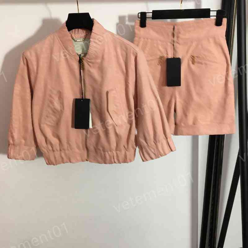 

Womens Two Piece Pants Letter F Printed Short-sleeved Zip-up Jacket And High-waisted Shorts 2 Piece Sets Luxury Designer Tracksuits