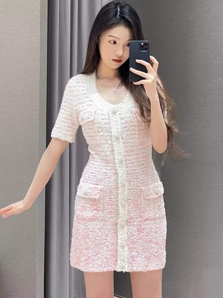 

2022 NWT Authentic Self Portrait Pink Ombre Knit Mini Dress
