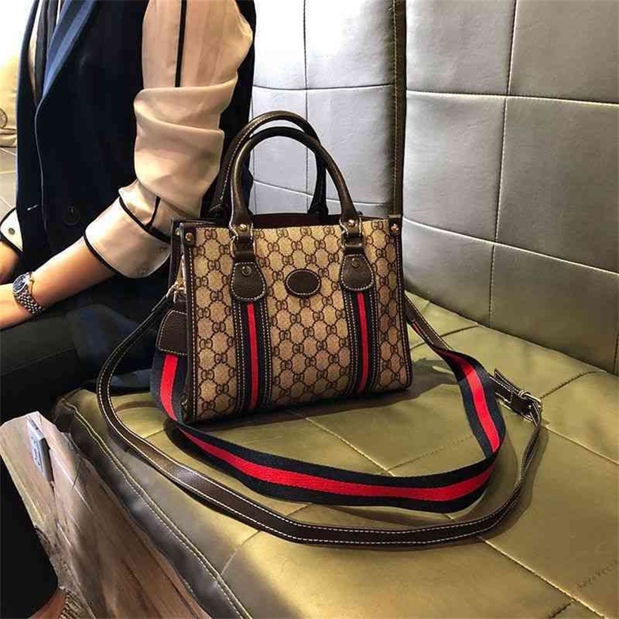 

90% Off To Shop Online handbag Leather bag large capacity leather hand printed One Shoulder Bag, Large size with two shoulder straps-de