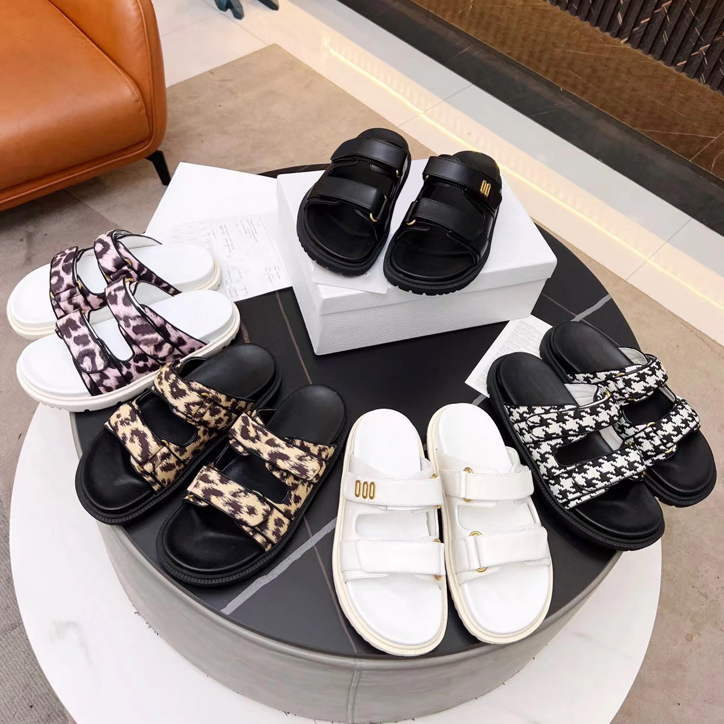 

top quality designers slippers women shoes slides outdoors sandals flat bottom fashion leisure slipper lazy shoe flip flops classic travel beach sandal good nice, White