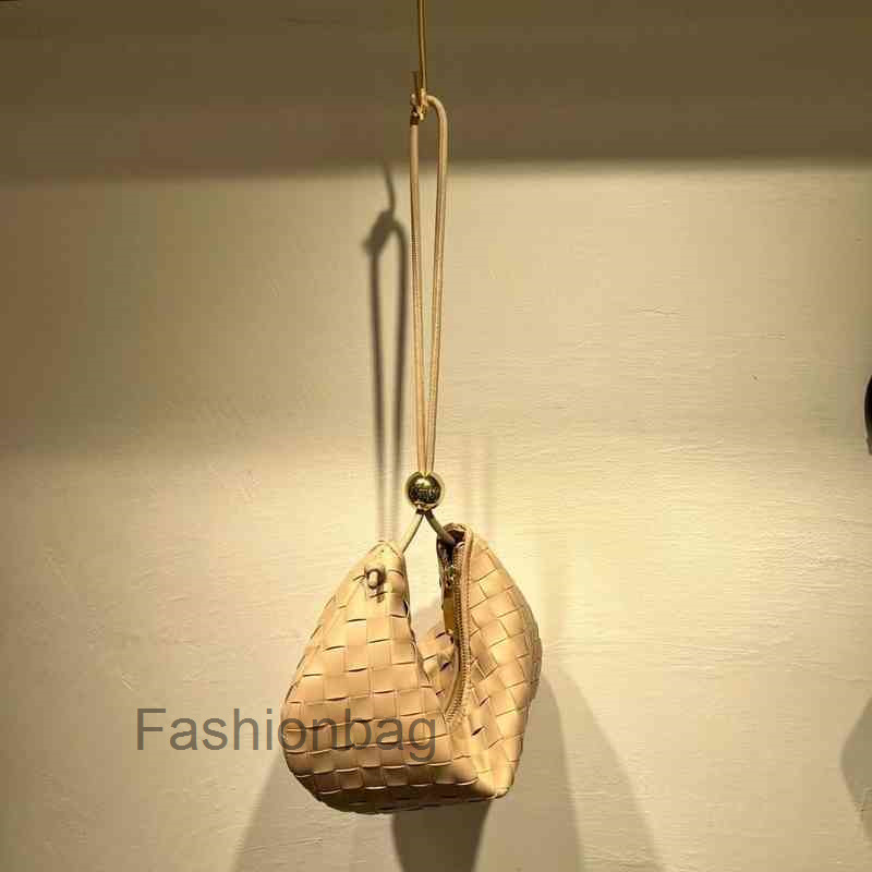 

designer bottegas Classic Underarm Bags Venetas Luxurys Woven Armpit Single Cowhide Handbags Pillow Chain Shoulder Tote Leather Thick Cloud 2 FQTH, Ke se