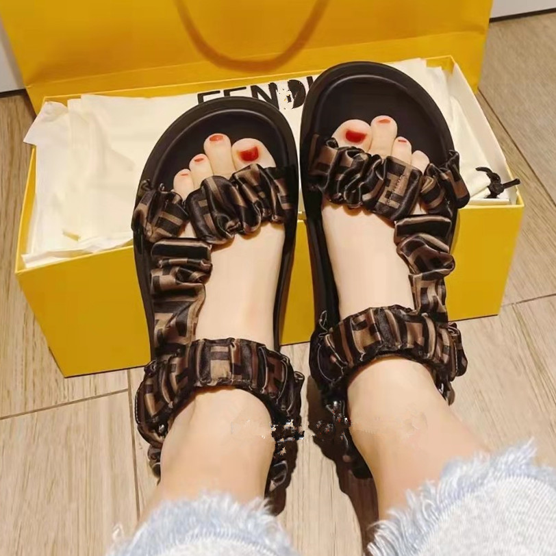 

2022 Designer Slippers New r Luxury Slides Men Summer Rubber Sandals Beach Slide Fashion Scuffs Slippers Indoor Shoes Size 35-42, Box