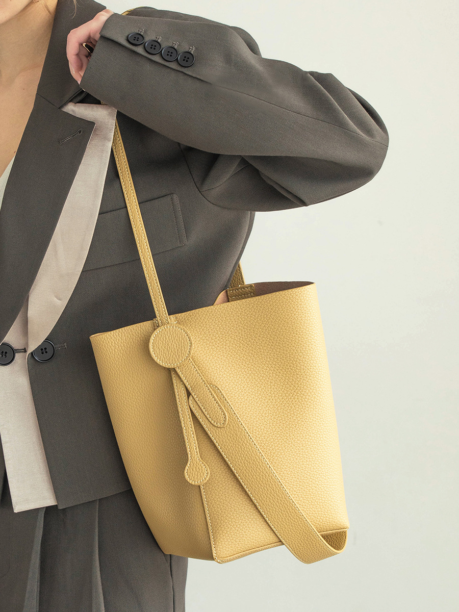 

Crossbody Handbag Single Shoulder Bag Bucket Bag Leather, Yellow