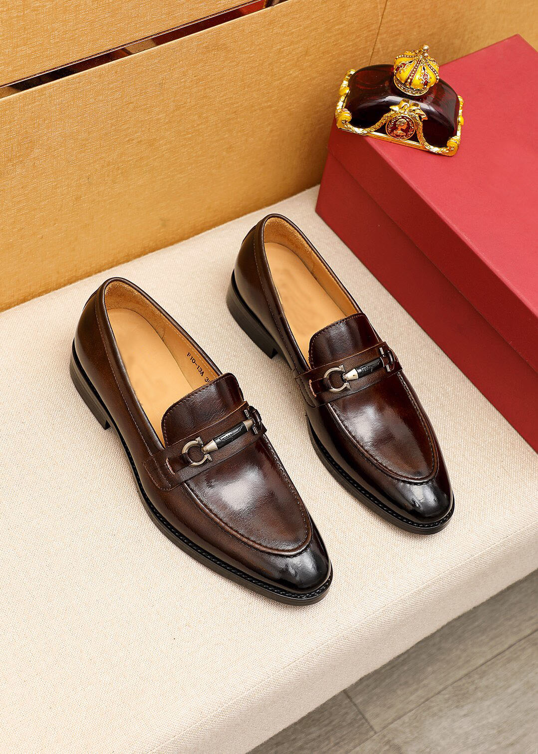 

2022 Mens Handmade Genuine Leather Classic Flats Male Slip-on Casual Outdoor Loafers Brand Office Business Dress Shoes Size 38-45, Black