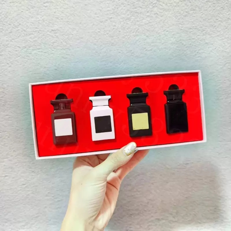 

Freshener creed men women Perfume Set Rose des Vents Floral Fragrances 30ML * 4pcs Lasting Fragrance