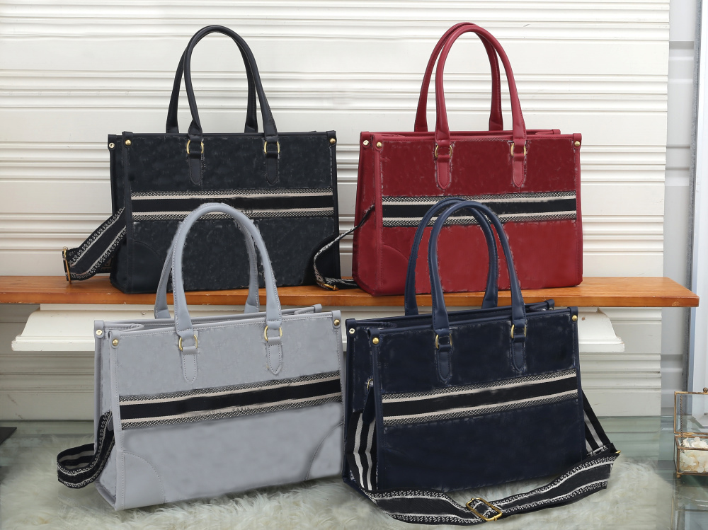 

New canvas women's bag tote star with the same style fashion large capacity hand-held shoulder bag, Box