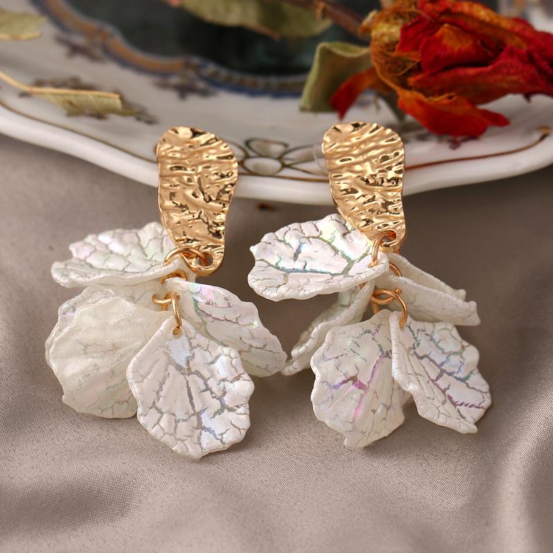 

Dangle & Chandelier Korean White Acrylic Flower Petal Drop Earrings For Women's Fashion Statement Shell Trend Alloy Pendant Earring Jewe