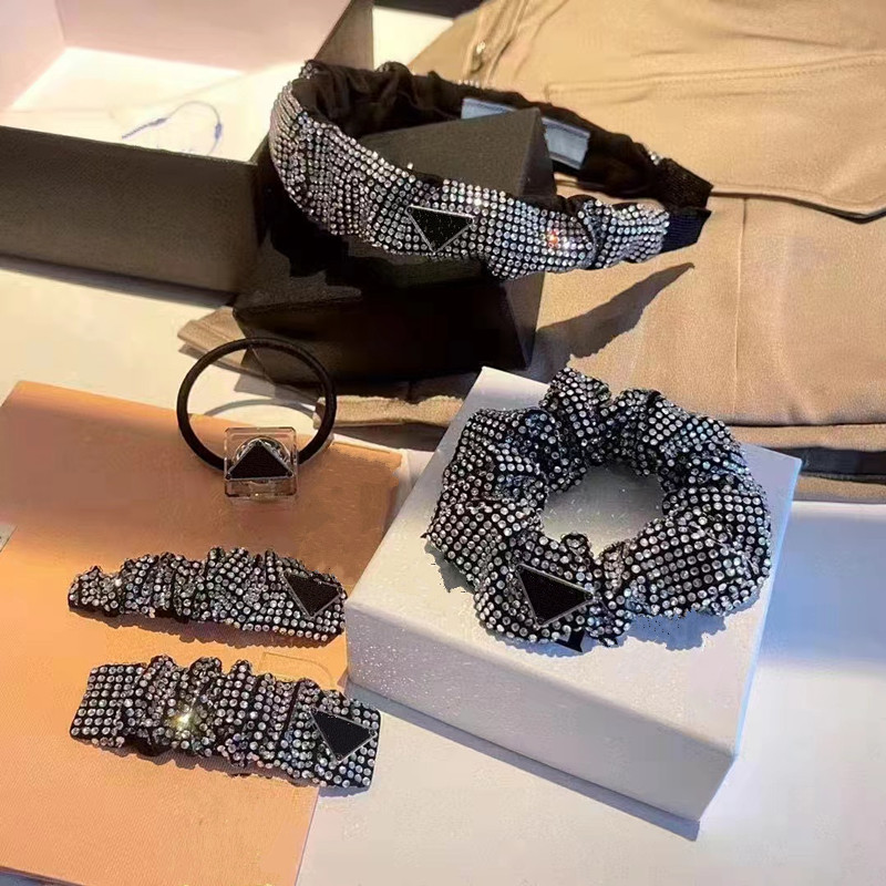 

2022 Designer Hair Accessories Set Pearl Triangle Hair Rubber Bands Headband Designers HairClips Sets For Women Girls HairJewelry