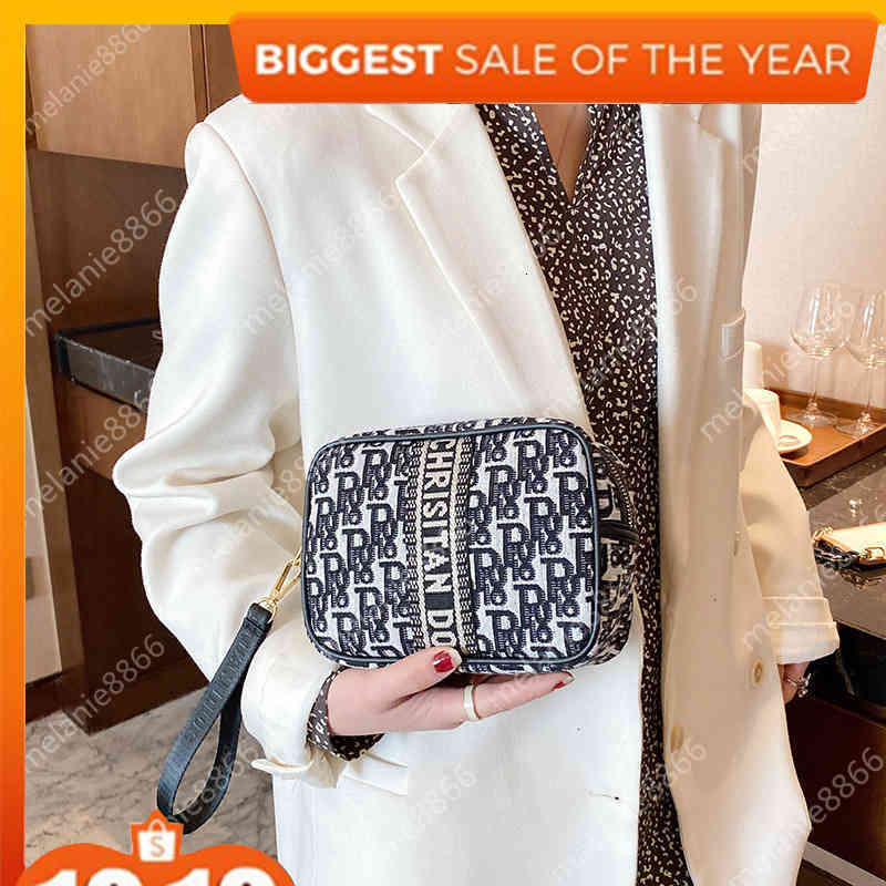 

Senior Luxury handbags Cosmetic Bag Korean Large Capacity Portable Travel Storage Canvas Embroidery Wash Bags, 002 one