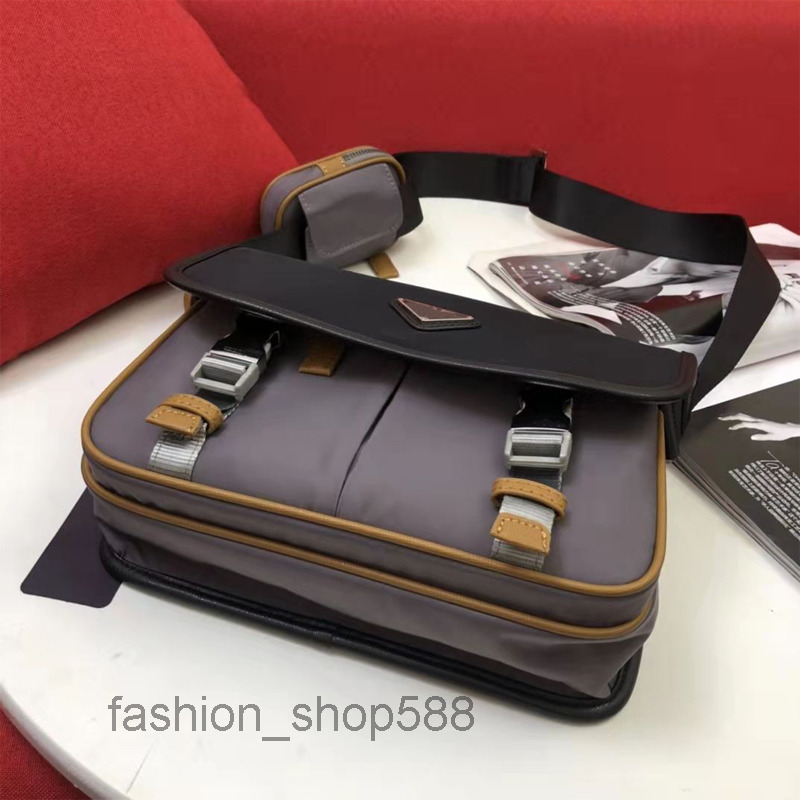 

Luxurys Men Designers Fashion Crossbody Bag High Quality Messenger Handbags Thread Nylon Can