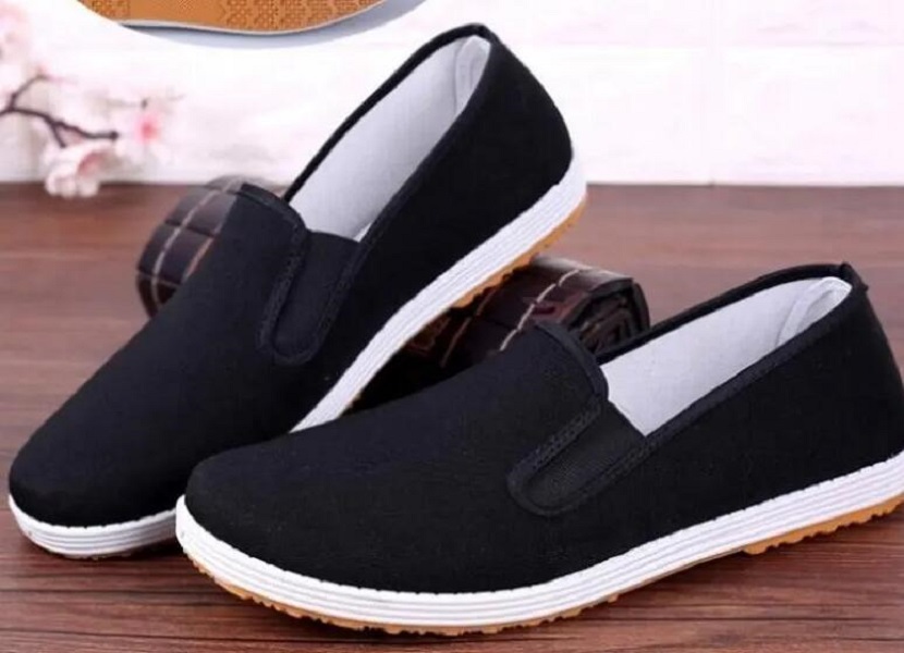 

Old cloth shoes. cloth shoe insole Triple Black