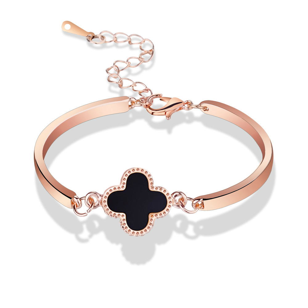 

Fashion Beauty Shining Crystal Charm Bracelets for Women Girls Wholesale Clover Cute Designer Bracelet Jewelry