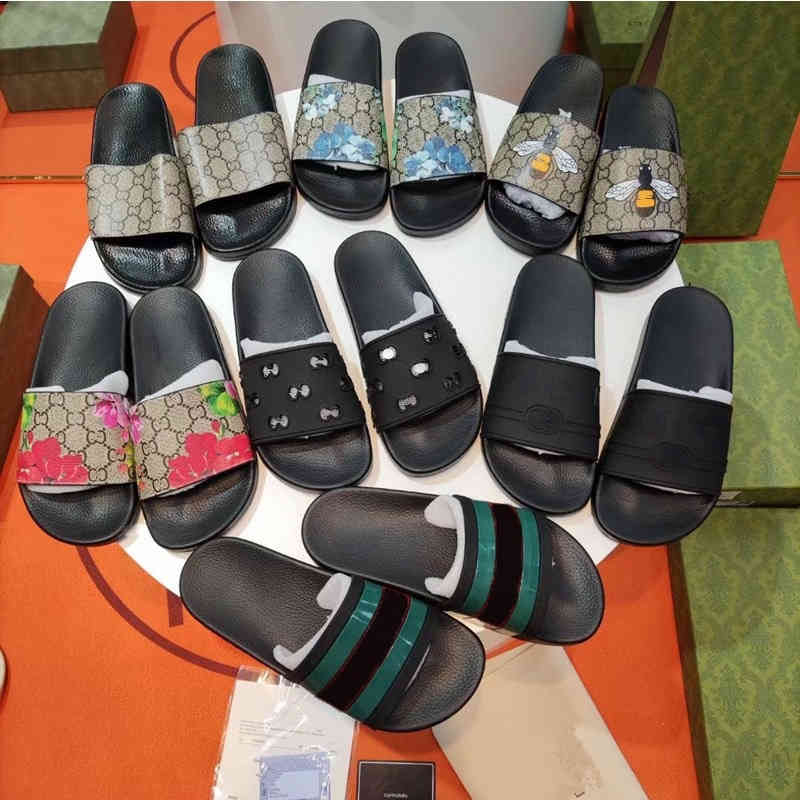 

New-style old flower lovers wear summer women's slippers and printed flat slippers, Black hollow