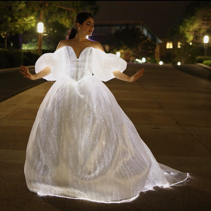 Incroyable Superbe Evneing Robes Longues De Luxe Célébrité Lueur Dans Le Noir Manches Bouffantes Train Femmes Robes De Bal Pour Le Mariage 220608