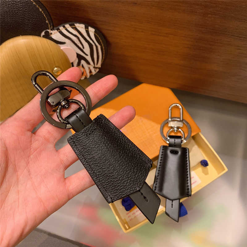 Designer Black Leather Car Key Chain Rings Accessories Fashion Keychain Keychains Buckle Hanging Decoration for Bag with Box Y22