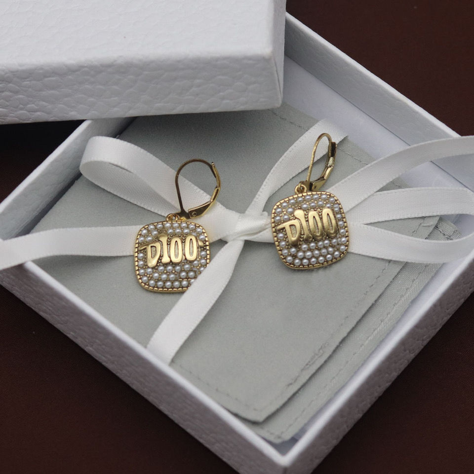 

Luxury Designer Earrings Elegant Earrings Women Fashion Glamour Jewelry0