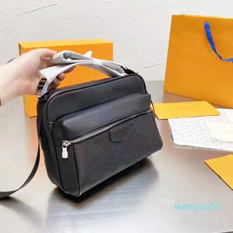 

2021 men's designer classic diagonal messenger bag, brand luxury, Grey