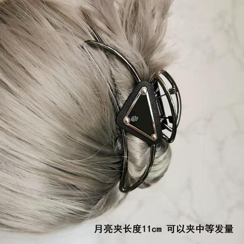 

Charm Crystal Triangle Hair Clips Boutique Barrette Brand Letter Hairpin Women Girl Hair Accessories Designer Fashion Jewelry High Quality