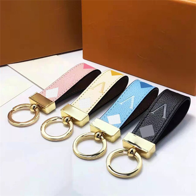 

Designer Keychains Car Key Chain Bags Decoration Cowhide Gift Design for Man Woman 4 Option Top Quality