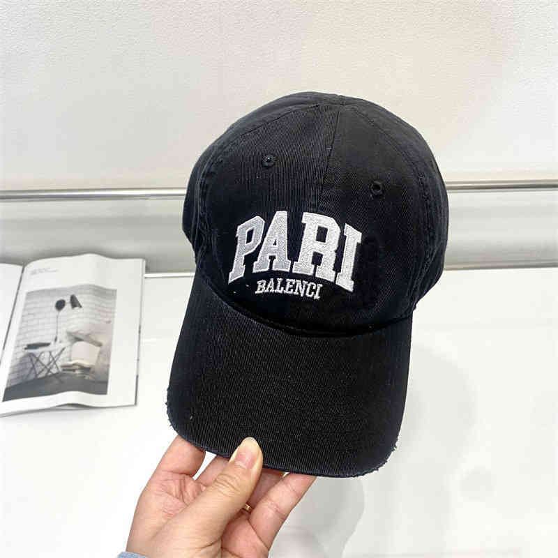 

Balencaigass Hat High-quality Baseball Cap with Correct Letters. the Same Style on the Official Website of b Is Fashionable and Versatile,, Black