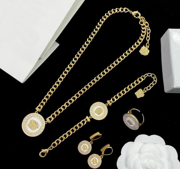 

Luxury White Chain Necklaces Bracelets Earrings Set Banshee Medusa Head Portrait 18K Gold plated Jewelry Sets, Golden