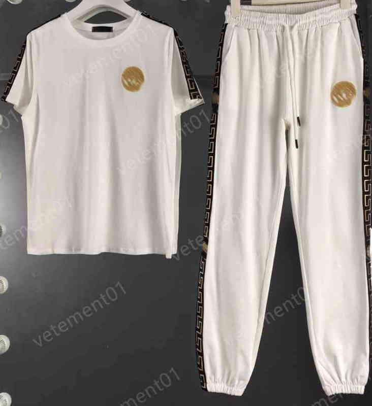 

Womens Two Piece Pants High Quality Round Neck Short Sleeve T-shirt With Fashion Brand Stripe Patchwork Pants 2 Piece Sets Luxury Designer Tracksuits 0912