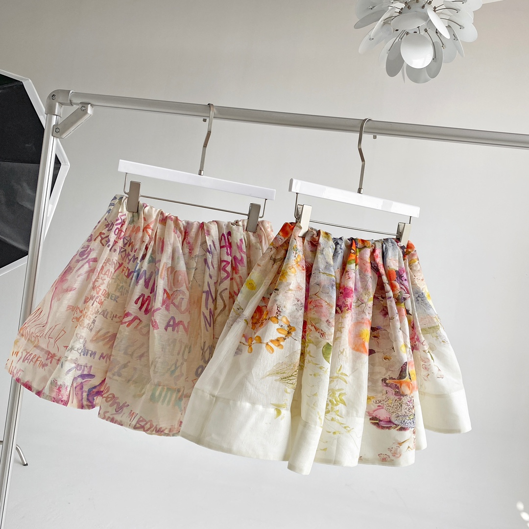 

2022 Spring / summer new print Pleated Mini Skirt collection, Purple