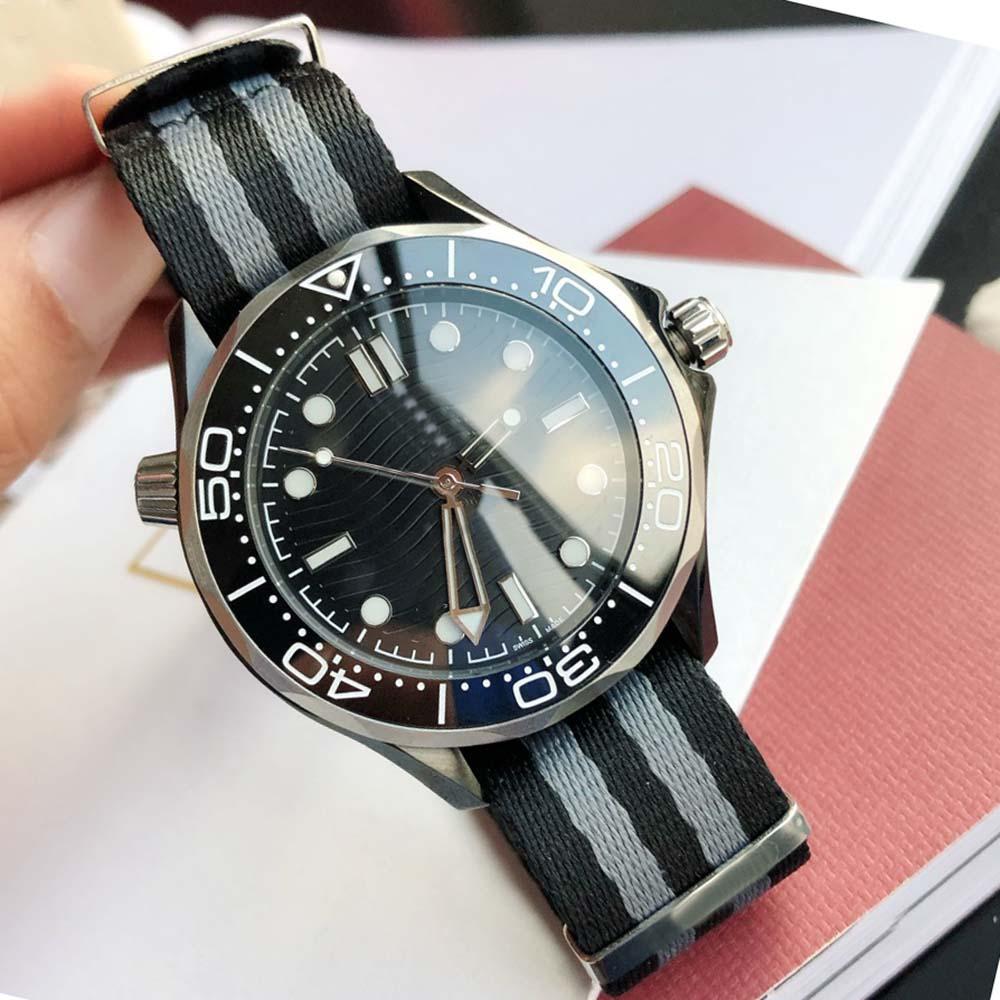 

PVD Mens watch Ceramic Bezel Men luxury Watches Origina Automatic Mechanical Movement Rubber James Bond 007 300M master montre de luxe Wristwatch