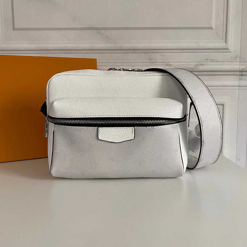 

Handbags Men Leather Outdoor Messenger Bags Luxury Shoulder Bag Designer Handbag Tote Man's camera bagss Bright colors sport 25cm handbag 17212, Red