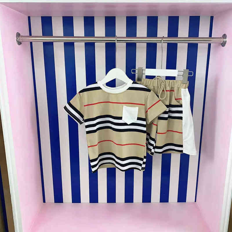

Kids Designer Clothes Baby Boys Sets Clothing Summer 2022 Short Sleeve Children Outfits Stripe T-shirt Casual Boys Shorts Suit G220609, Khaki