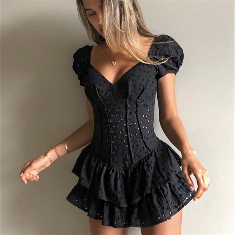 Darlingaga mode col en V volants robe plissée femmes manches bouffantes Chic noir fête d'été évider Vintage Corset dames 220611